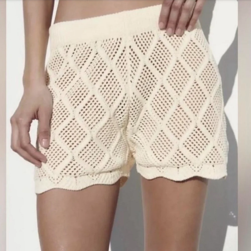 ZARA Crochet shorts - Picture 2 of 4